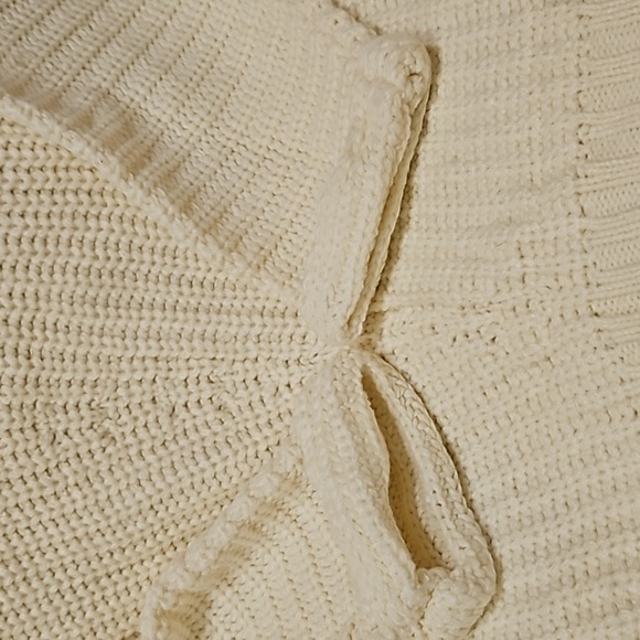 Jodifl Sweater - Picture 4 of 14